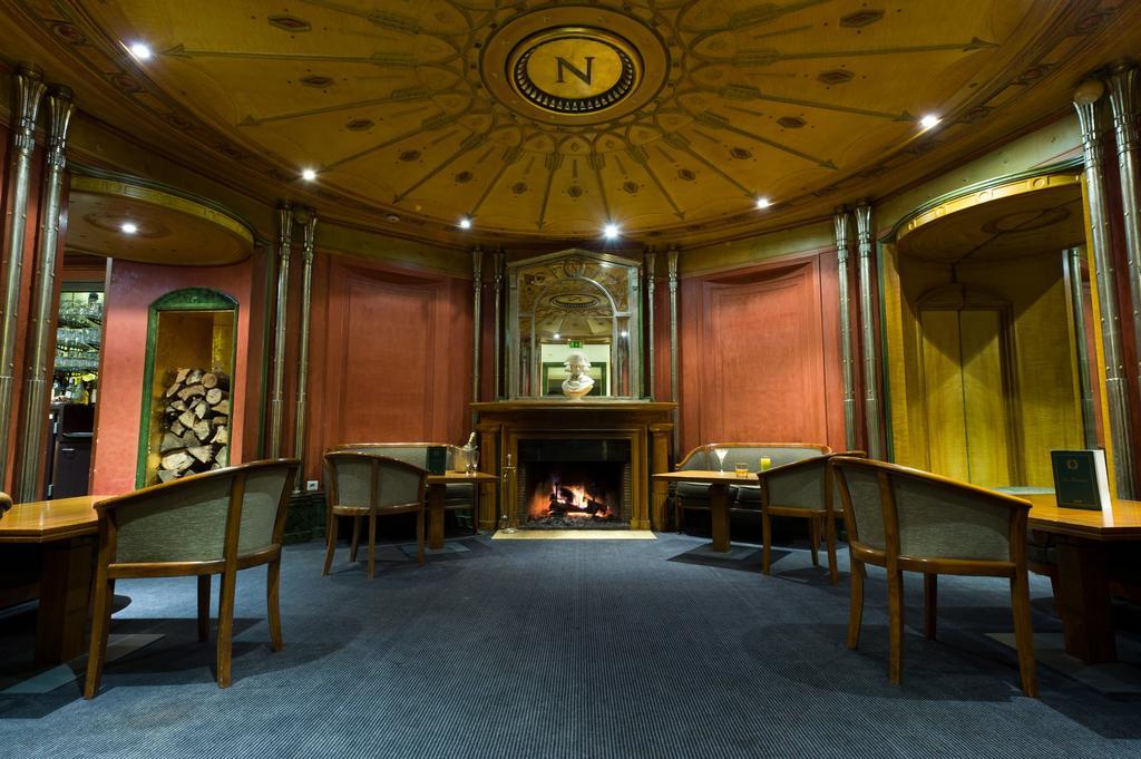 Hotel Restaurant Napoleon Fontainebleau Dış mekan fotoğraf