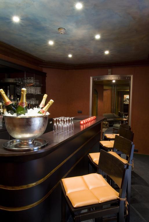 Hotel Restaurant Napoleon Fontainebleau Restoran fotoğraf